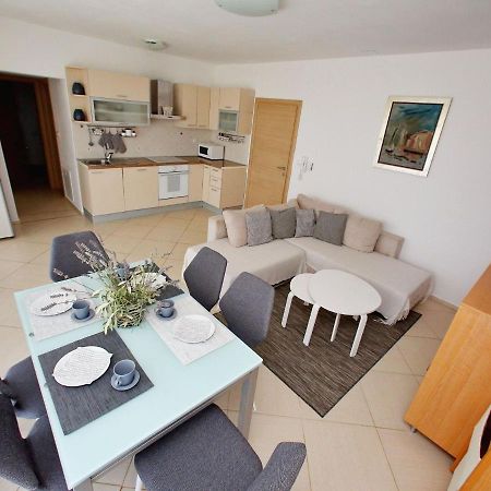 Sun-Kissed Apartment In Bibinje With Garden Pokoj fotografie