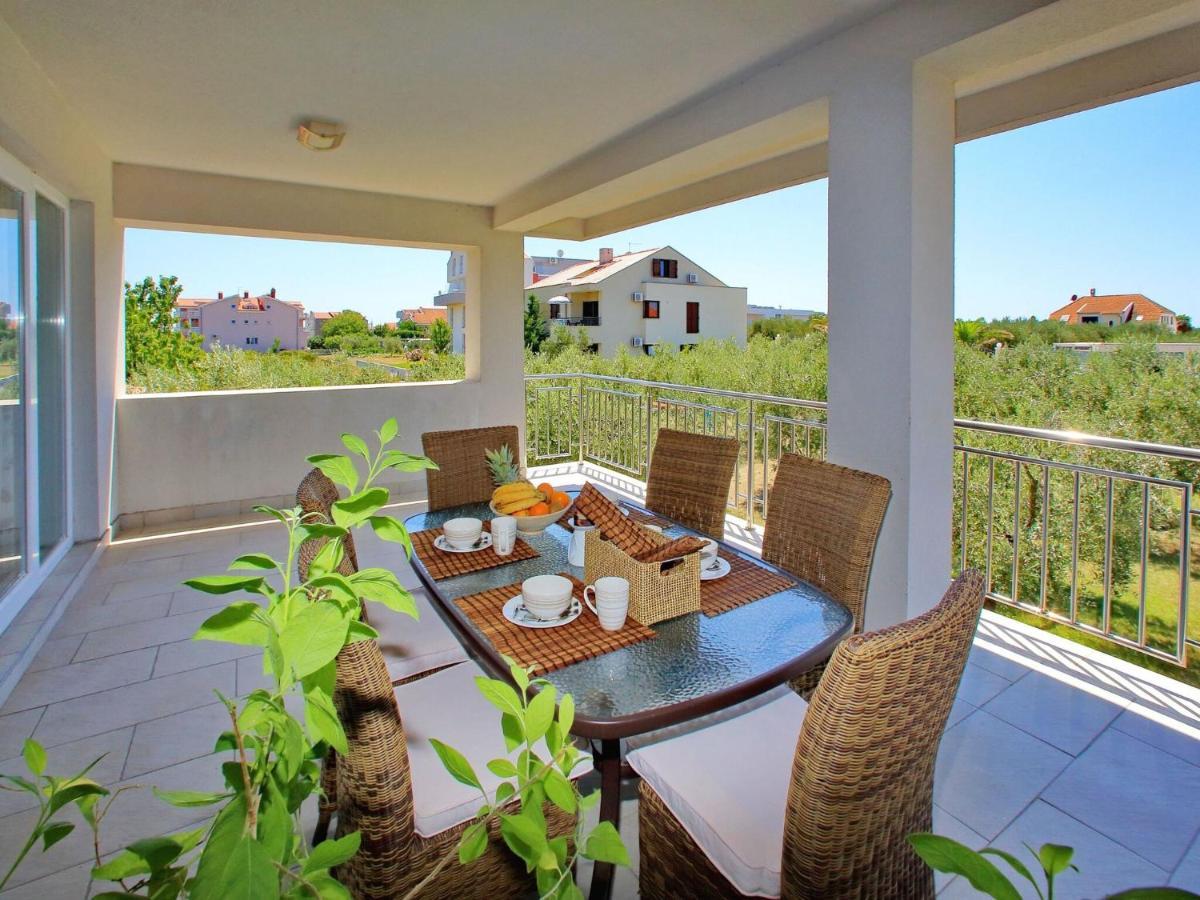 Sun-Kissed Apartment In Bibinje With Garden Pokoj fotografie
