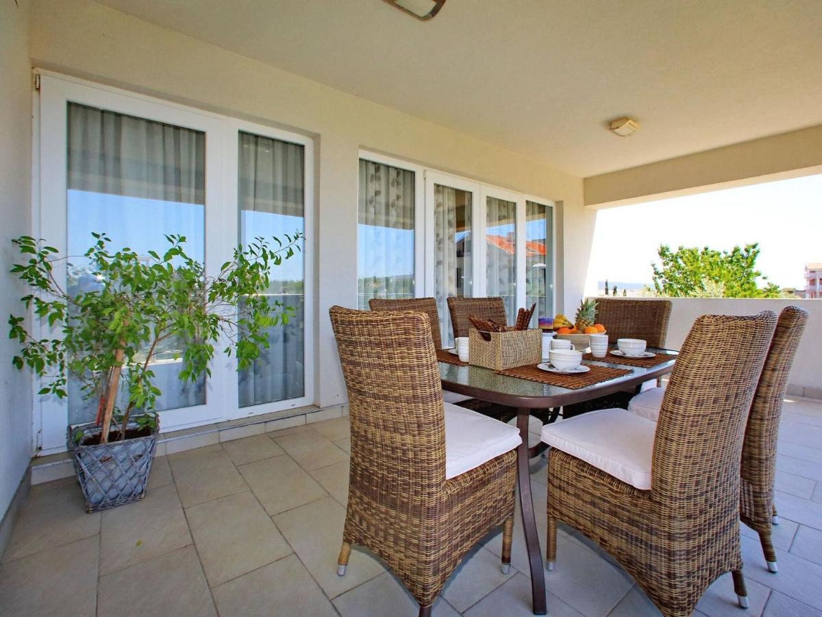 Sun-Kissed Apartment In Bibinje With Garden Pokoj fotografie